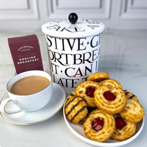 Emma Bridgewater Barrel with Macaroons